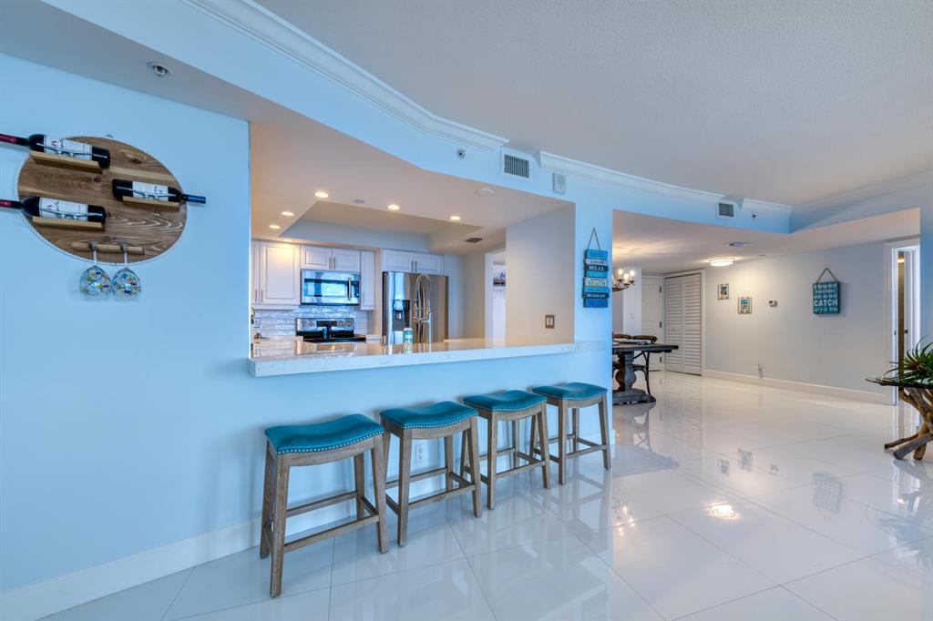 TIARA CONDO - Residential