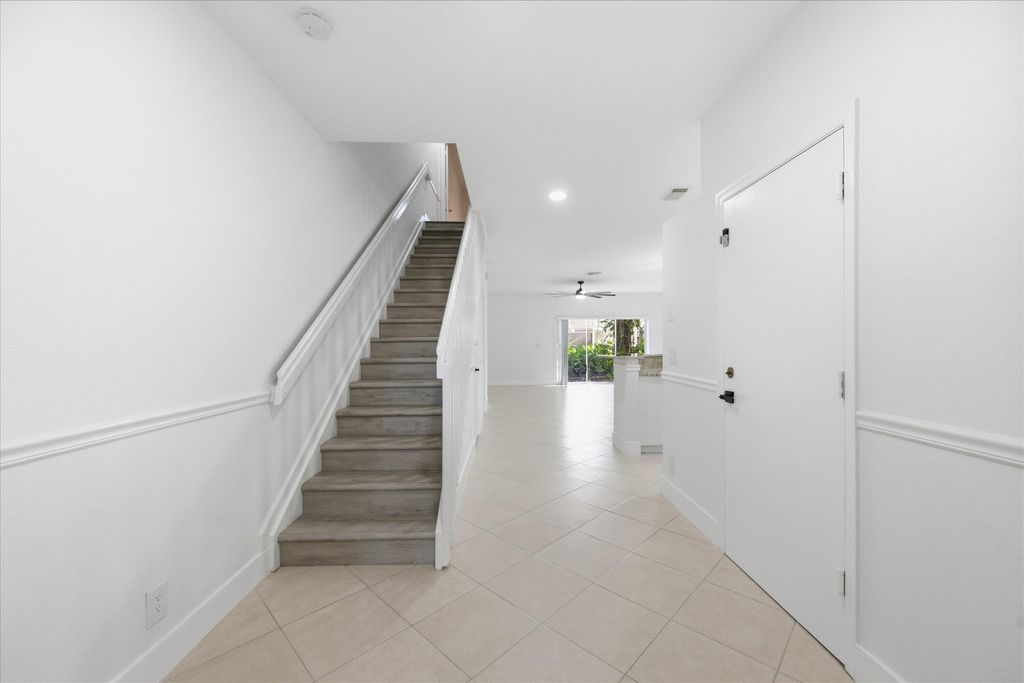 Photo of 13380 Georgian Court, Wellington, FL 33414 (MLS # R11162123)