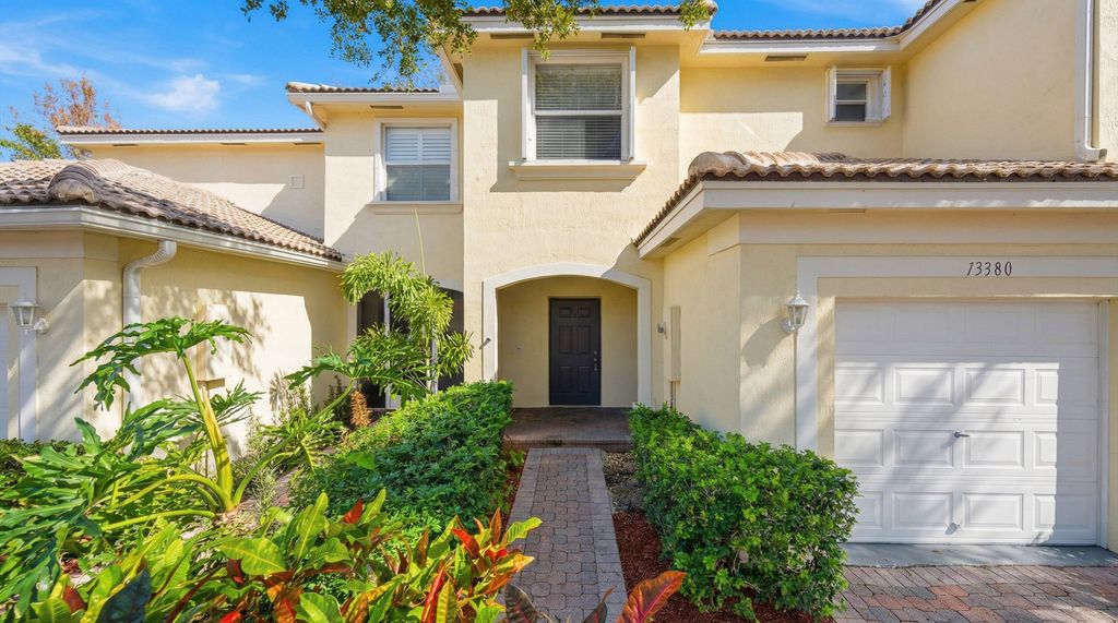 Photo of 13380 Georgian Court, Wellington, FL 33414 (MLS # R11162123)