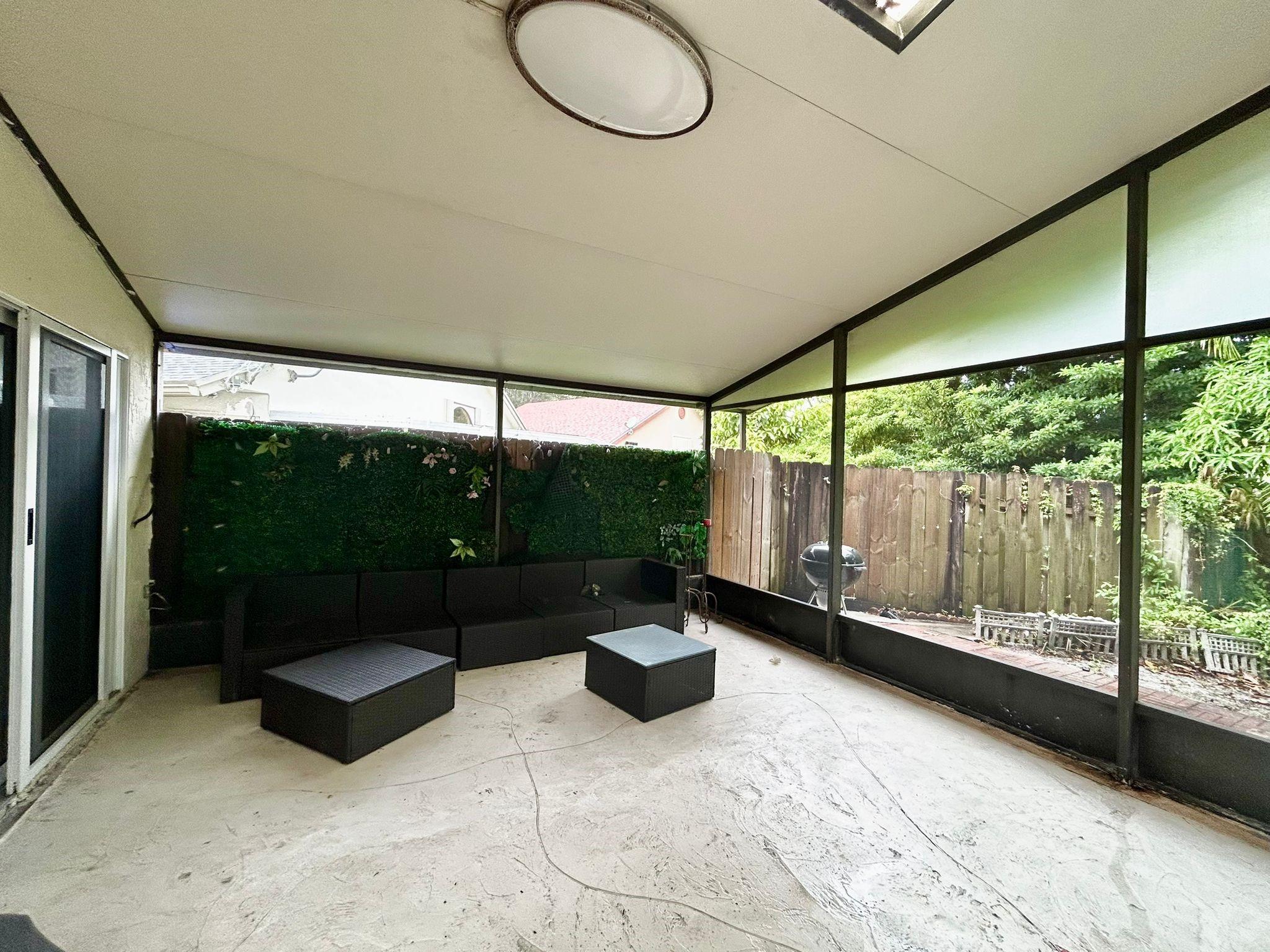 PARKER-UBER CENTER AT TAM - Residential Lease