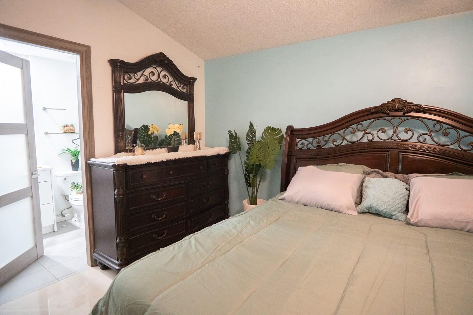 PARKER-UBER CENTER AT TAM - Residential Lease