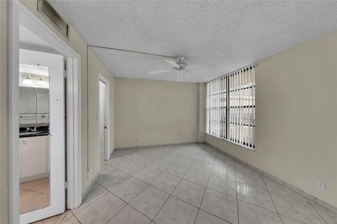 Tiny photo for 7 Royal Palm Way, Boca Raton, FL 33432 (MLS # B26023262)