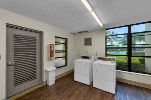 Tiny photo for 7 Royal Palm Way, Boca Raton, FL 33432 (MLS # B26023262)