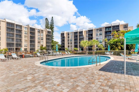 Tiny photo for 7 Royal Palm Way, Boca Raton, FL 33432 (MLS # B26023262)