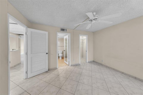Tiny photo for 7 Royal Palm Way, Boca Raton, FL 33432 (MLS # B26023262)