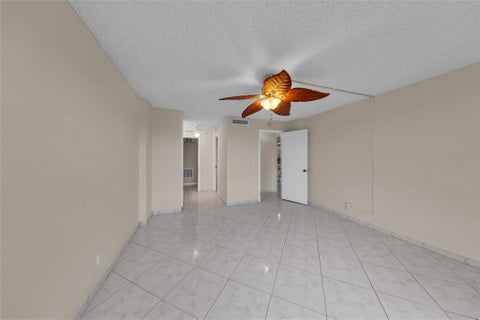 Tiny photo for 7 Royal Palm Way, Boca Raton, FL 33432 (MLS # B26023262)