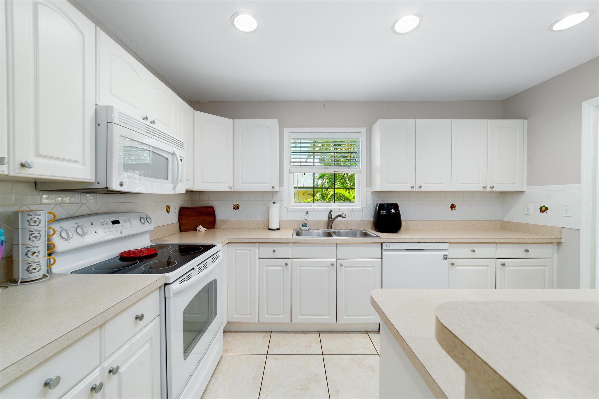 Acreage & Unrec (Juno Bea - Residential