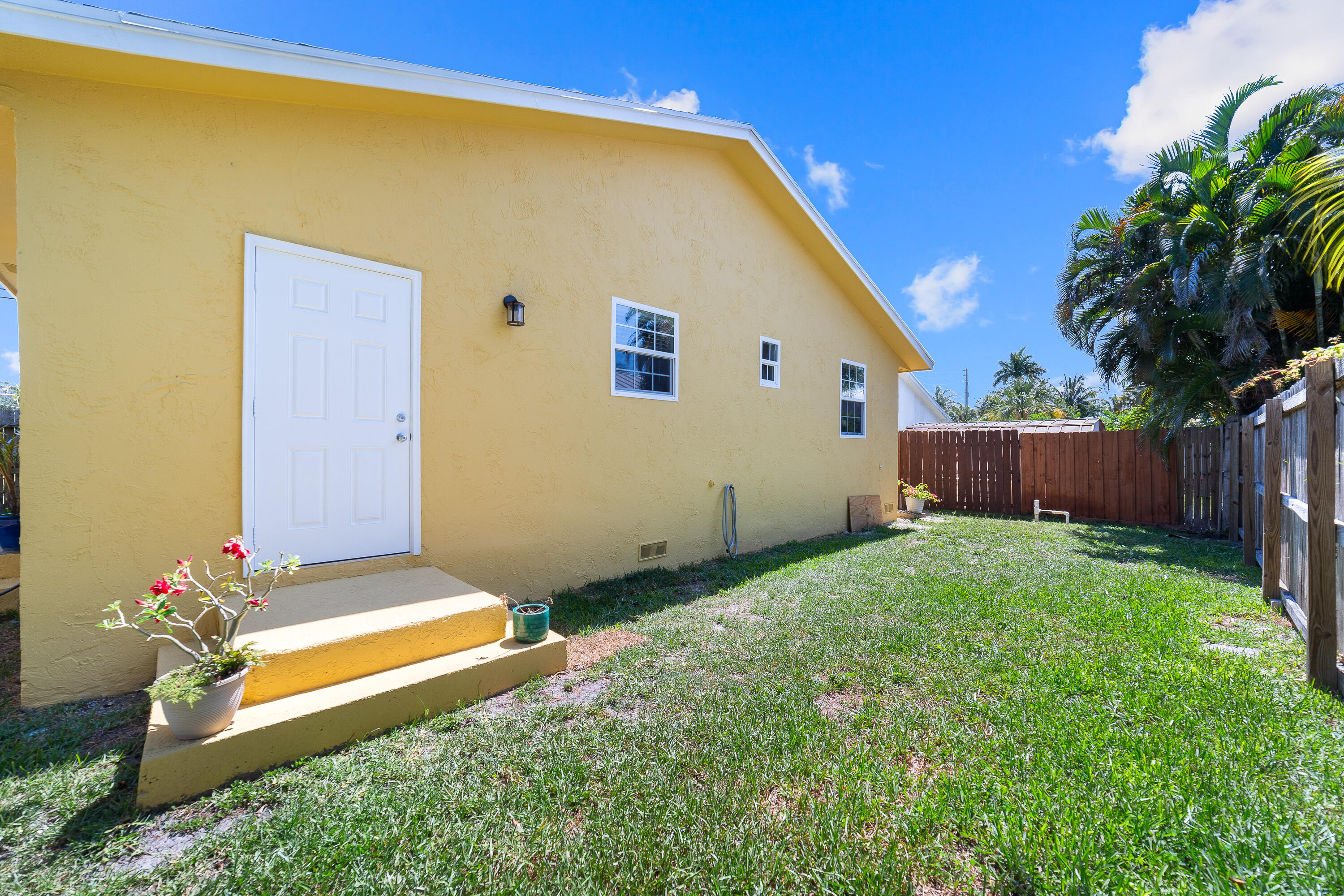 Acreage & Unrec (Juno Beach) - Residential