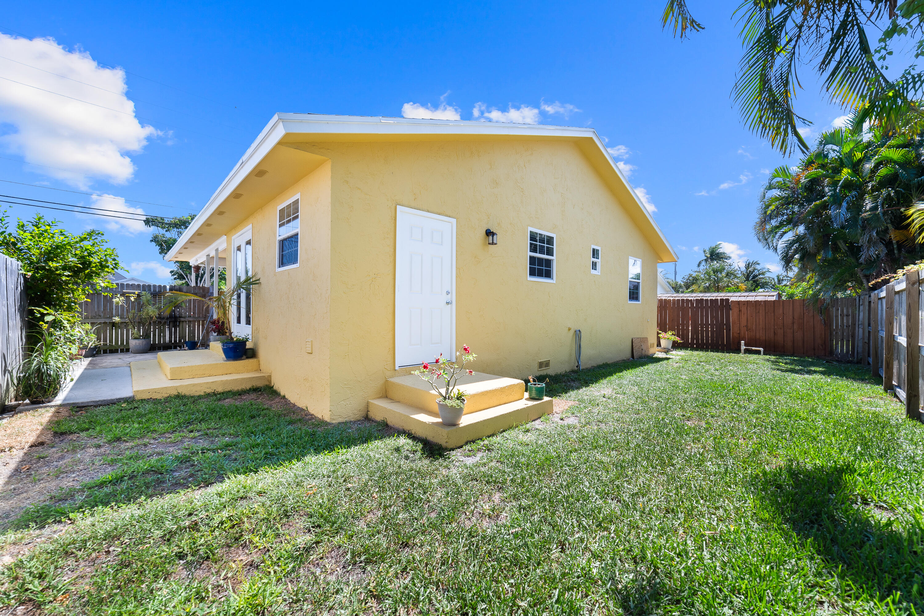 Acreage & Unrec (Juno Beach) - Residential