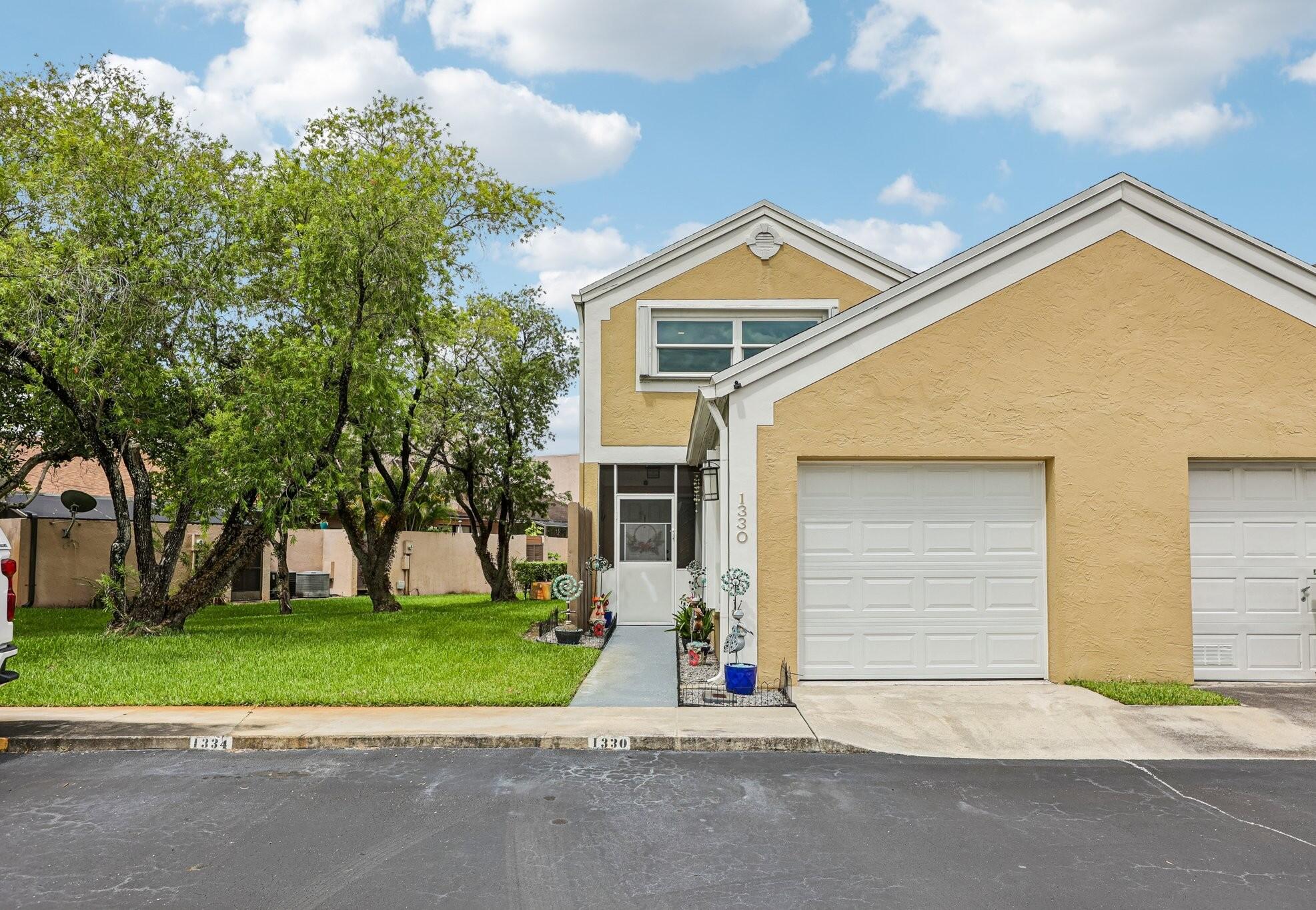 1330 NW 123rd Avenue, Pembroke Pines FL 33026
