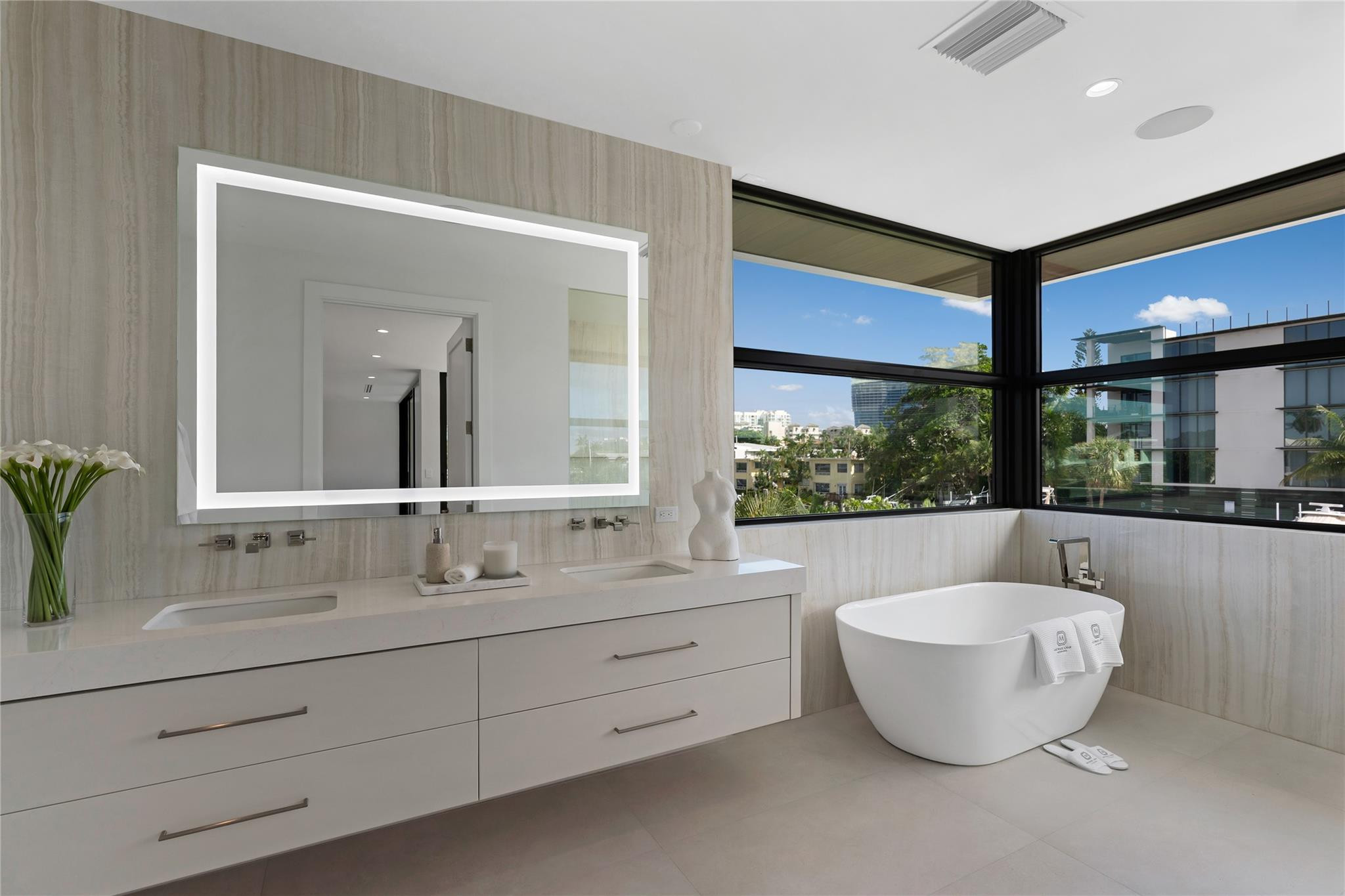 Lauderdale Harbors Sec A - Residential