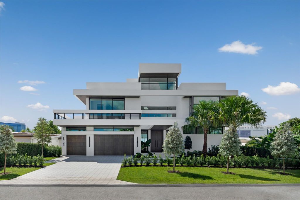 Photo of 1500 SE 14th Street, Fort Lauderdale, FL 33316 (MLS # F10525596)