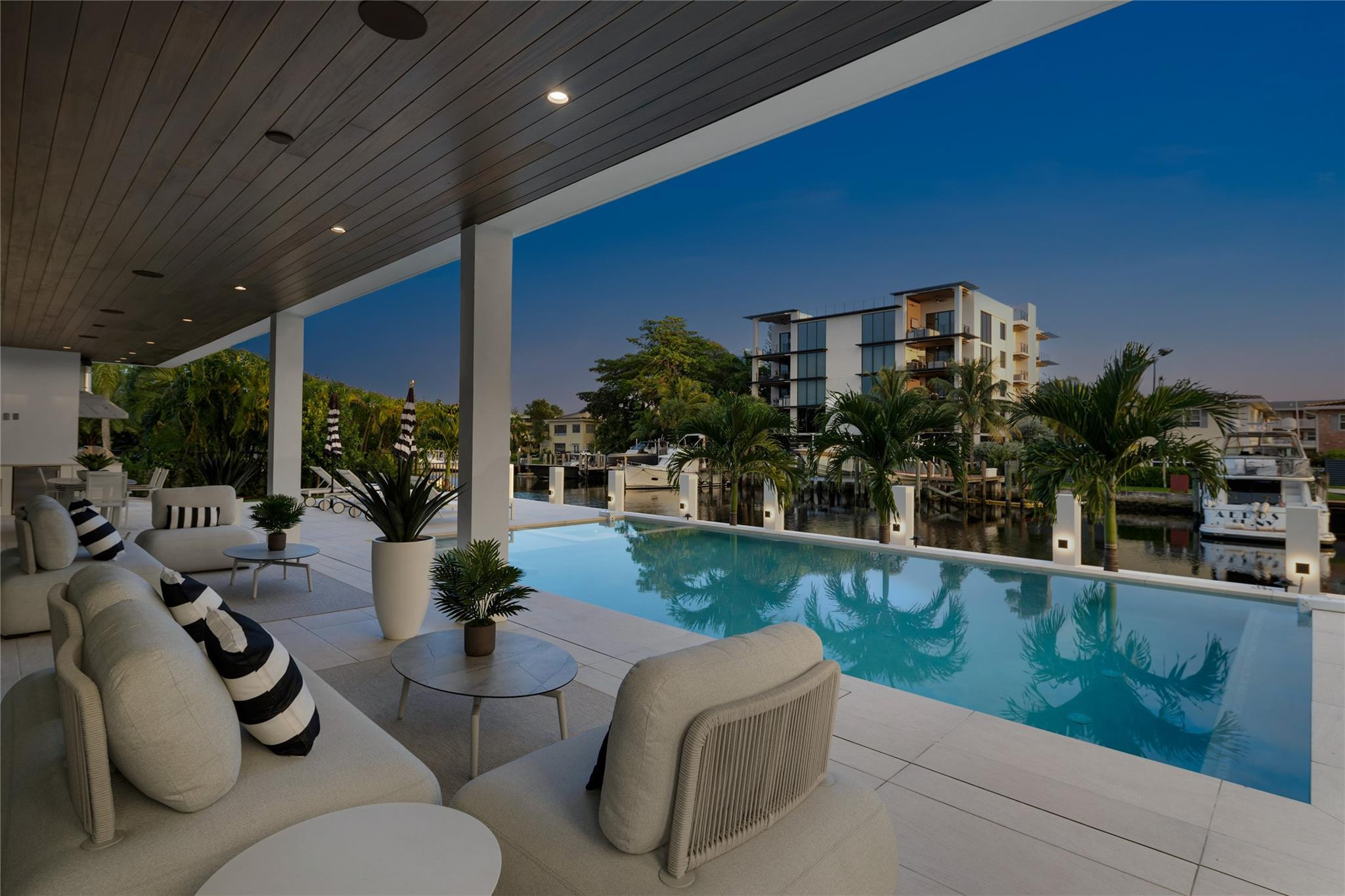 Lauderdale Harbors Sec A - Residential