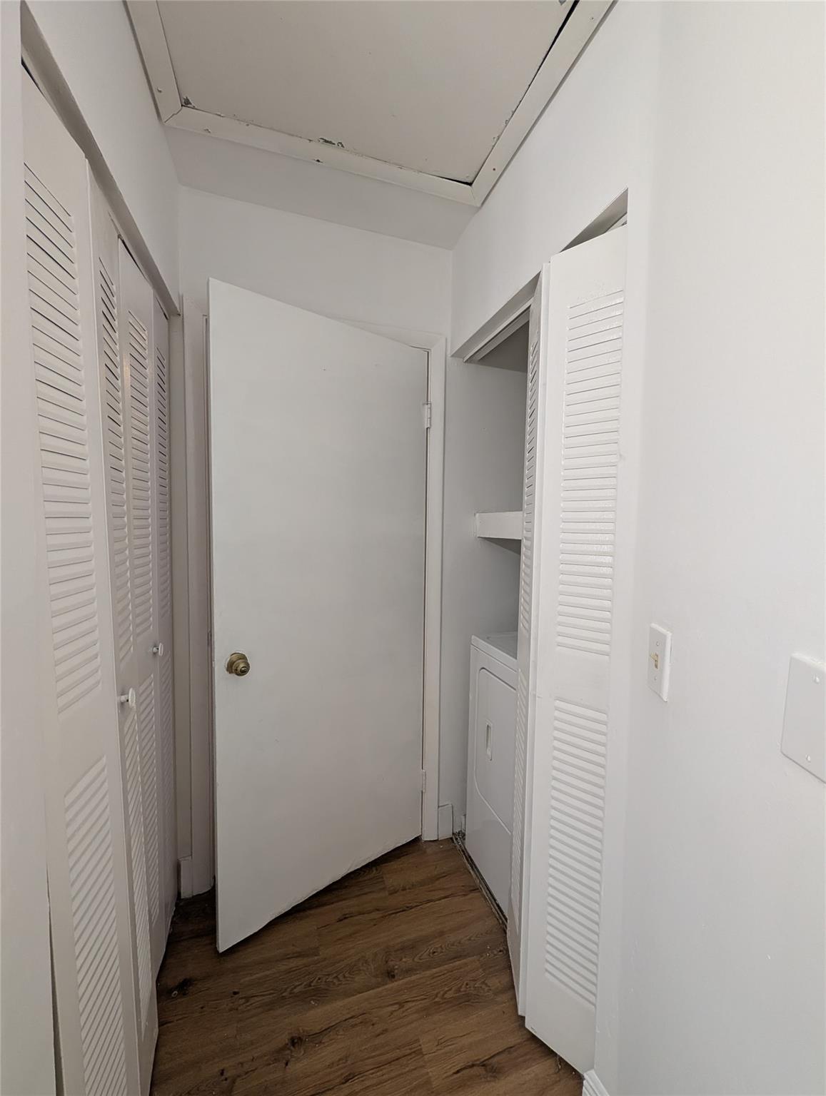 La Hacienda Country Club/ - Residential Lease