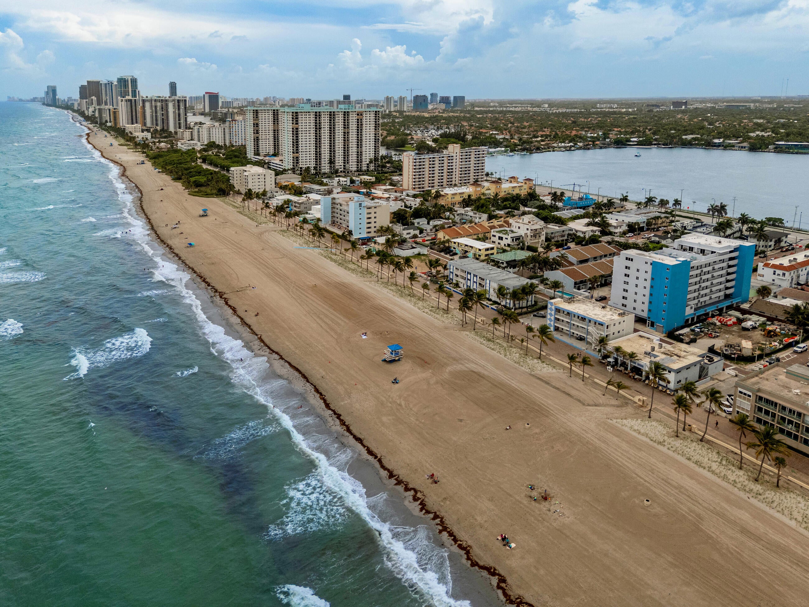 320 S Surf Road 206