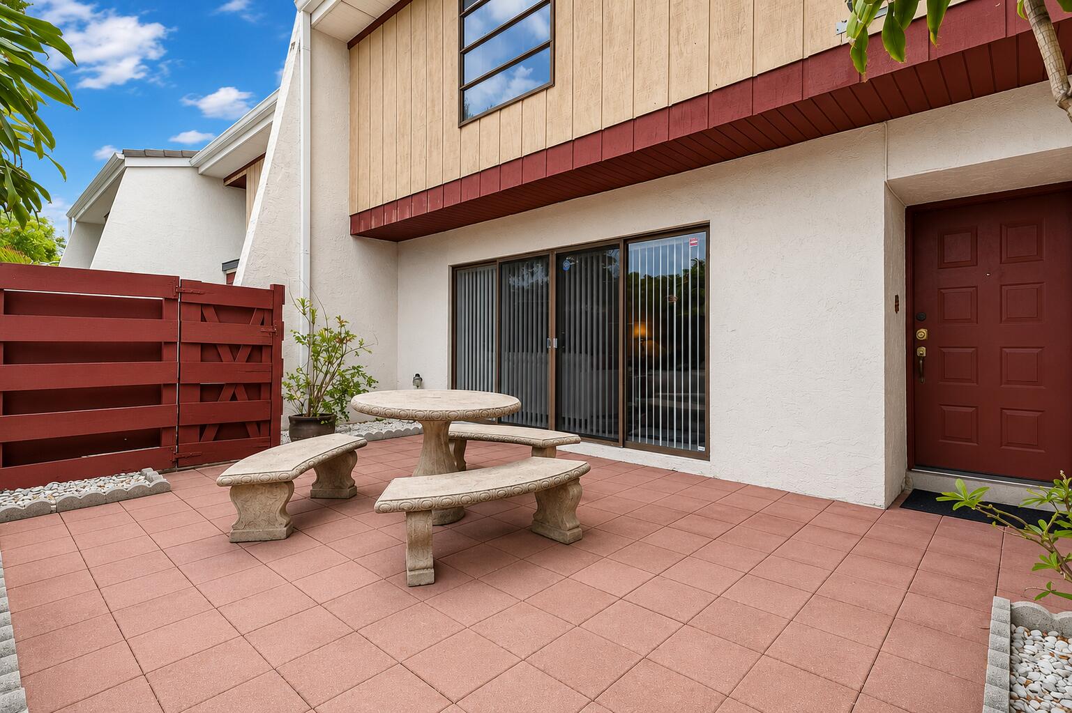3015 Oaktree Lane Unit 277, Hollywood FL 33021