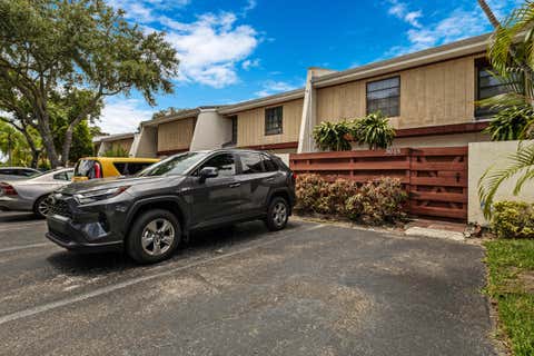Tiny photo for 3015 Oaktree Lane #Unit 277, Hollywood, FL 33021 (MLS # B26048123)