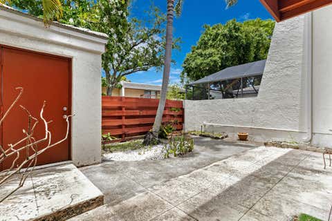 Tiny photo for 3015 Oaktree Lane #Unit 277, Hollywood, FL 33021 (MLS # B26048123)