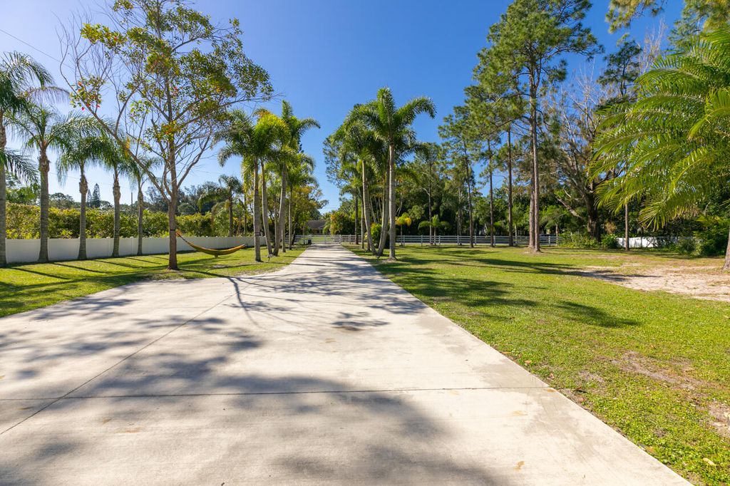 Photo of 12567 175th Road N, Jupiter, FL 33478 (MLS # R10973494)