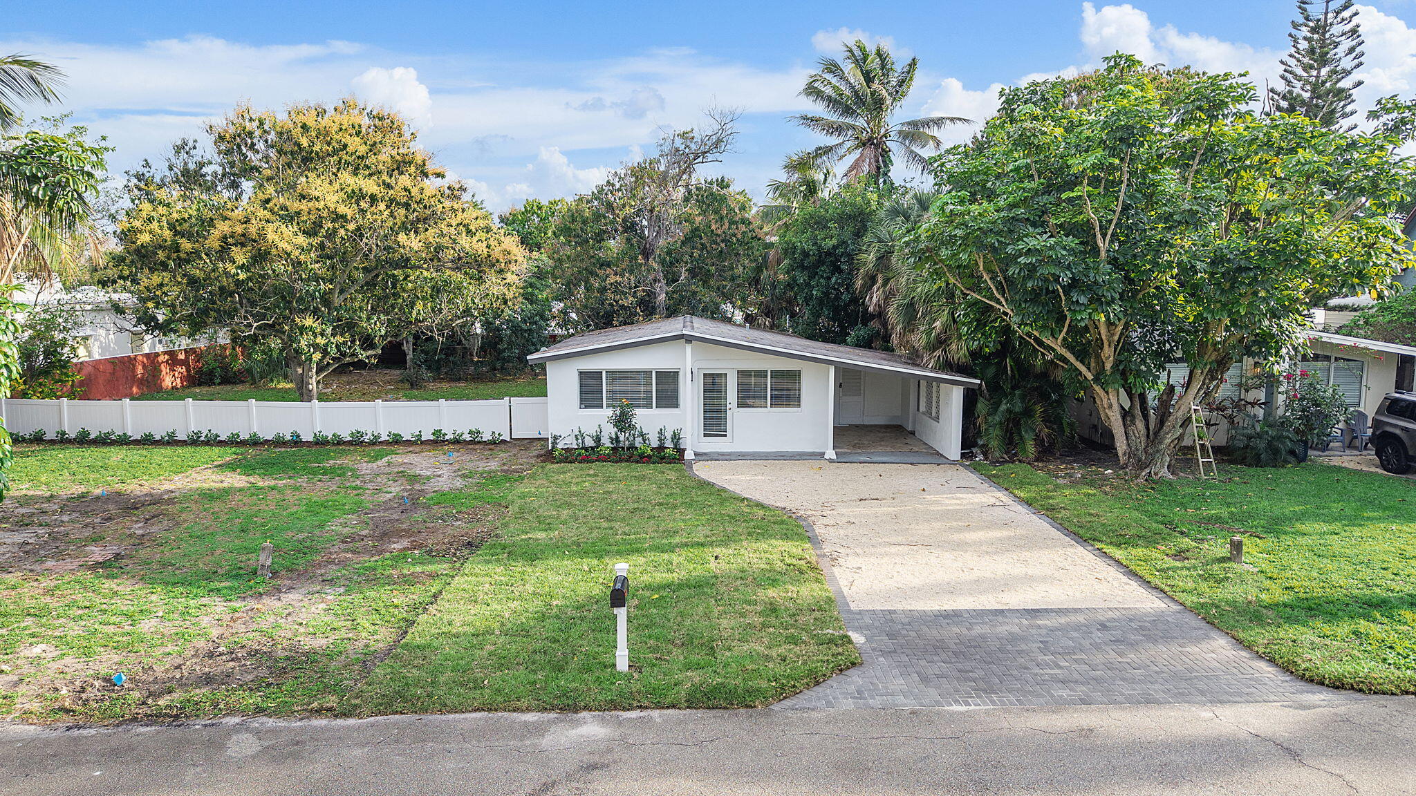 DELRAY MNR - Residential Lease