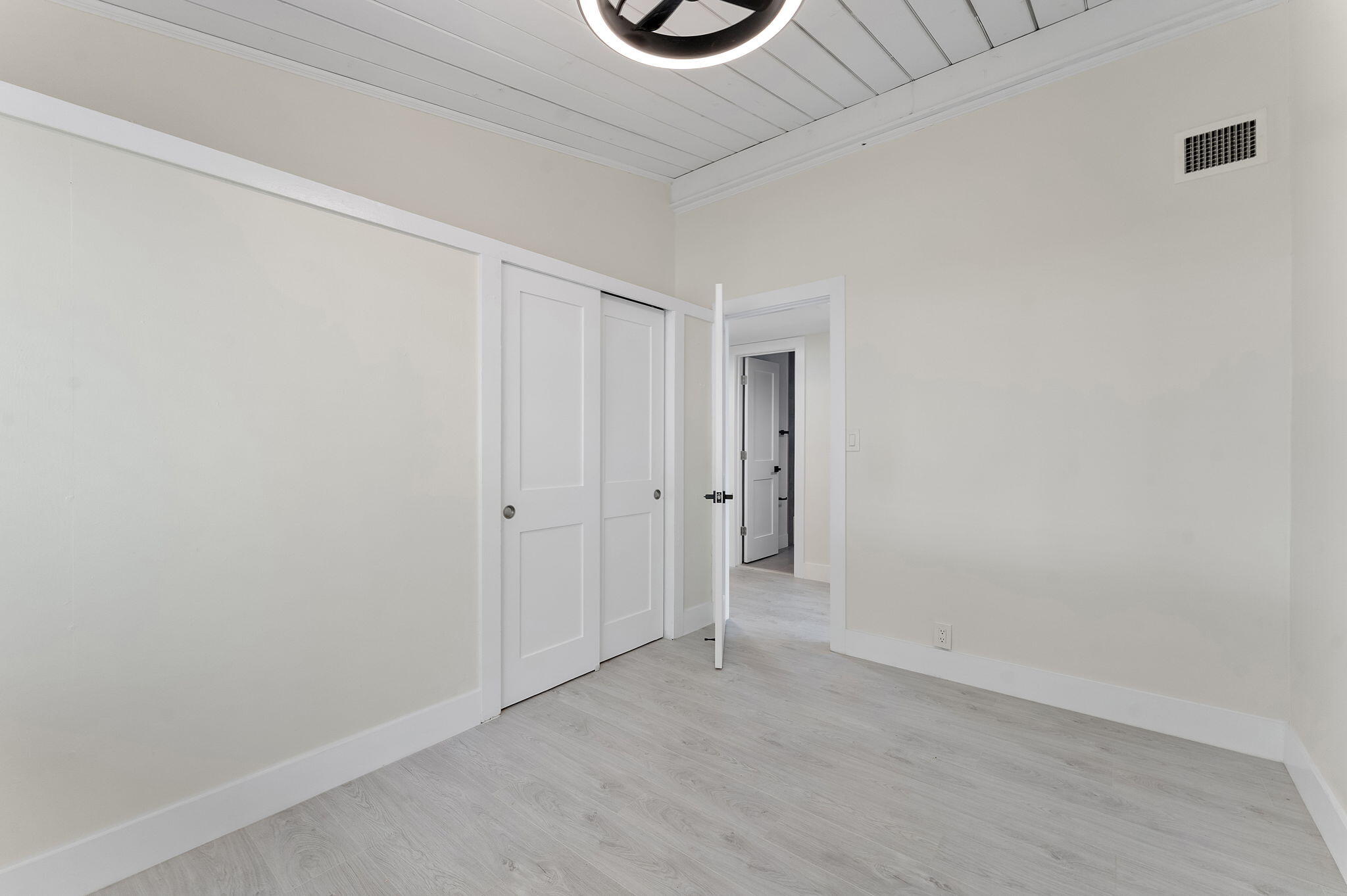 DELRAY MNR - Residential Lease