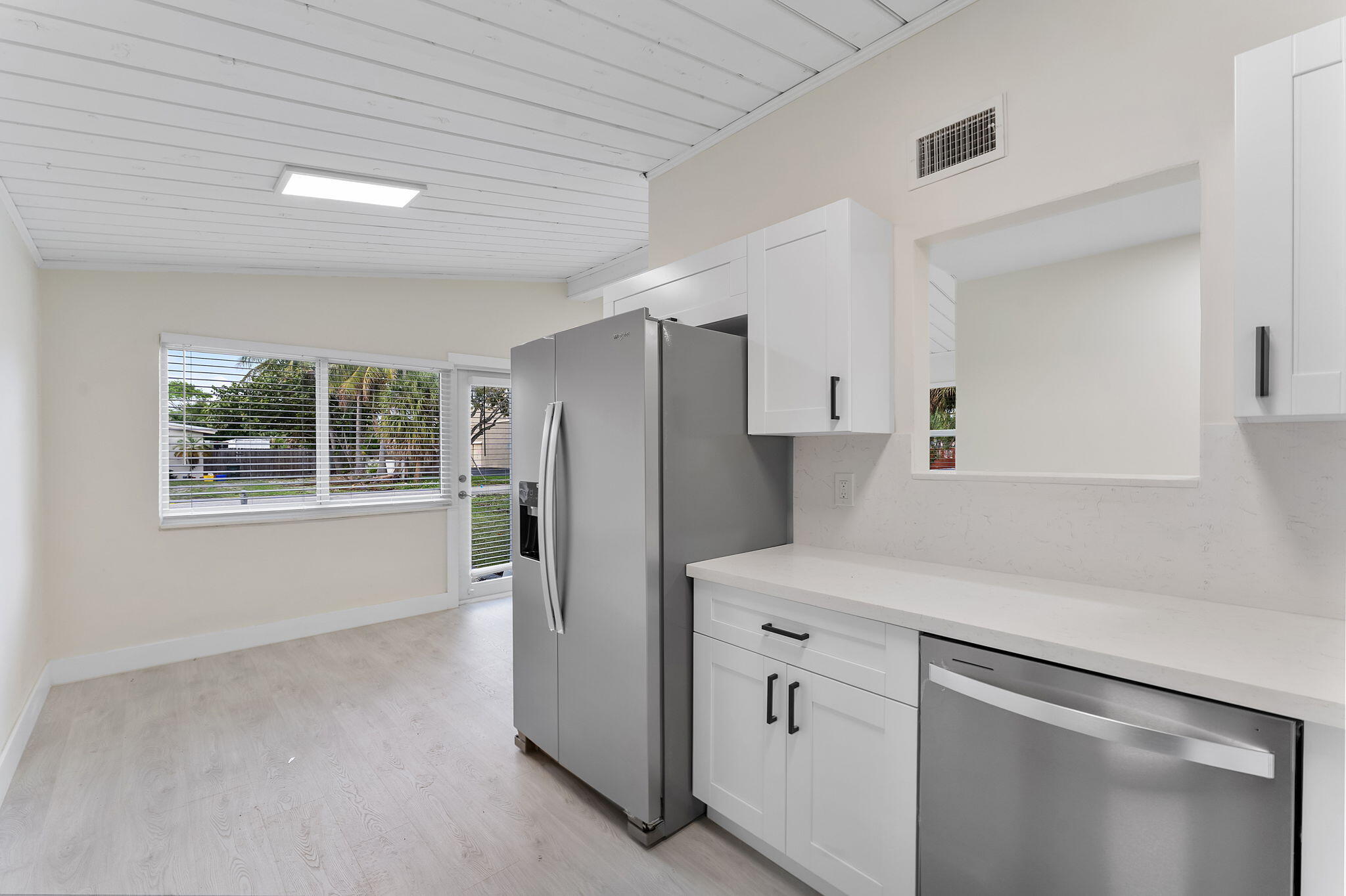 DELRAY MNR - Residential Lease