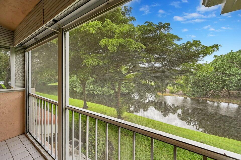 FAIRWAYS AT SOMERSET COND - Residential Lease