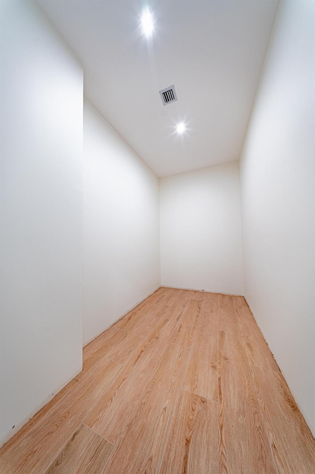 TRADE WINDS ESTATES FIRST - Residential