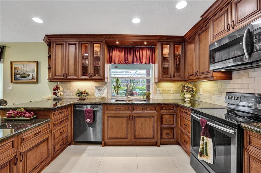 Plantation Secluded Gdns- - Residential