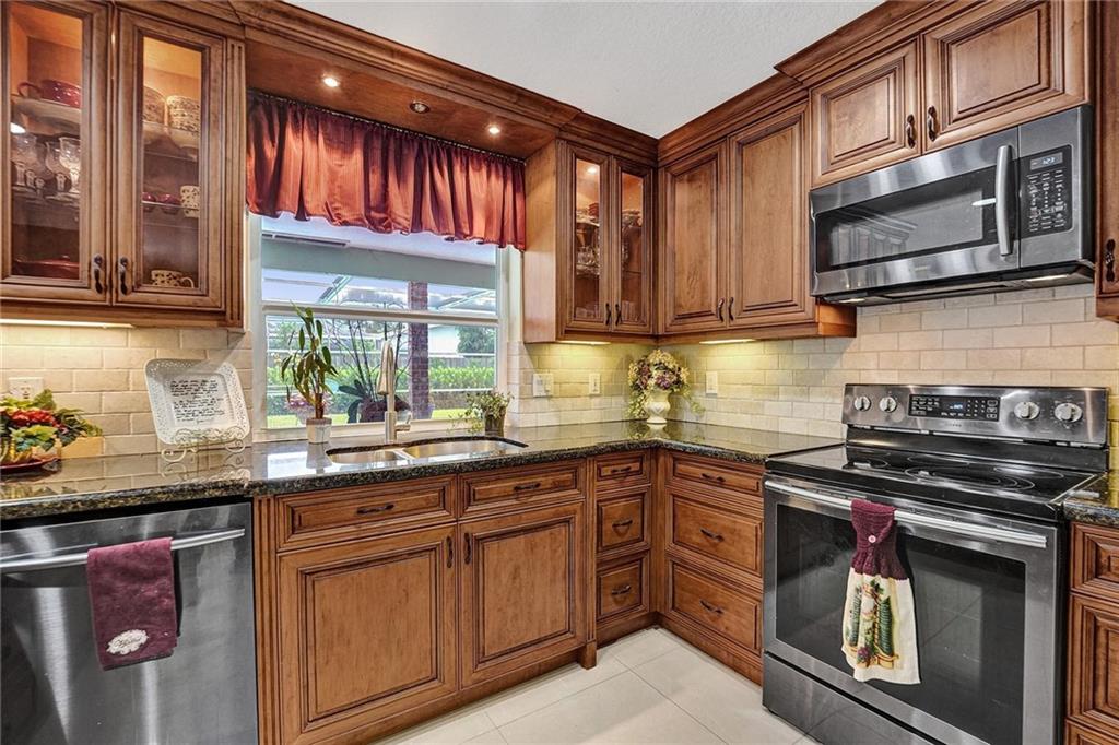 Plantation Secluded Gdns- - Residential