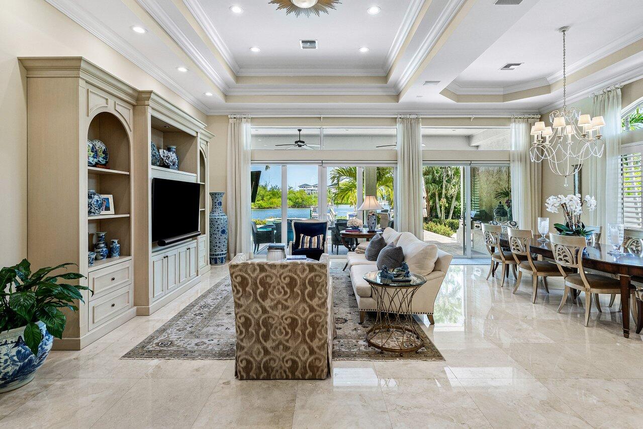 WATERS EDGE EST - Residential