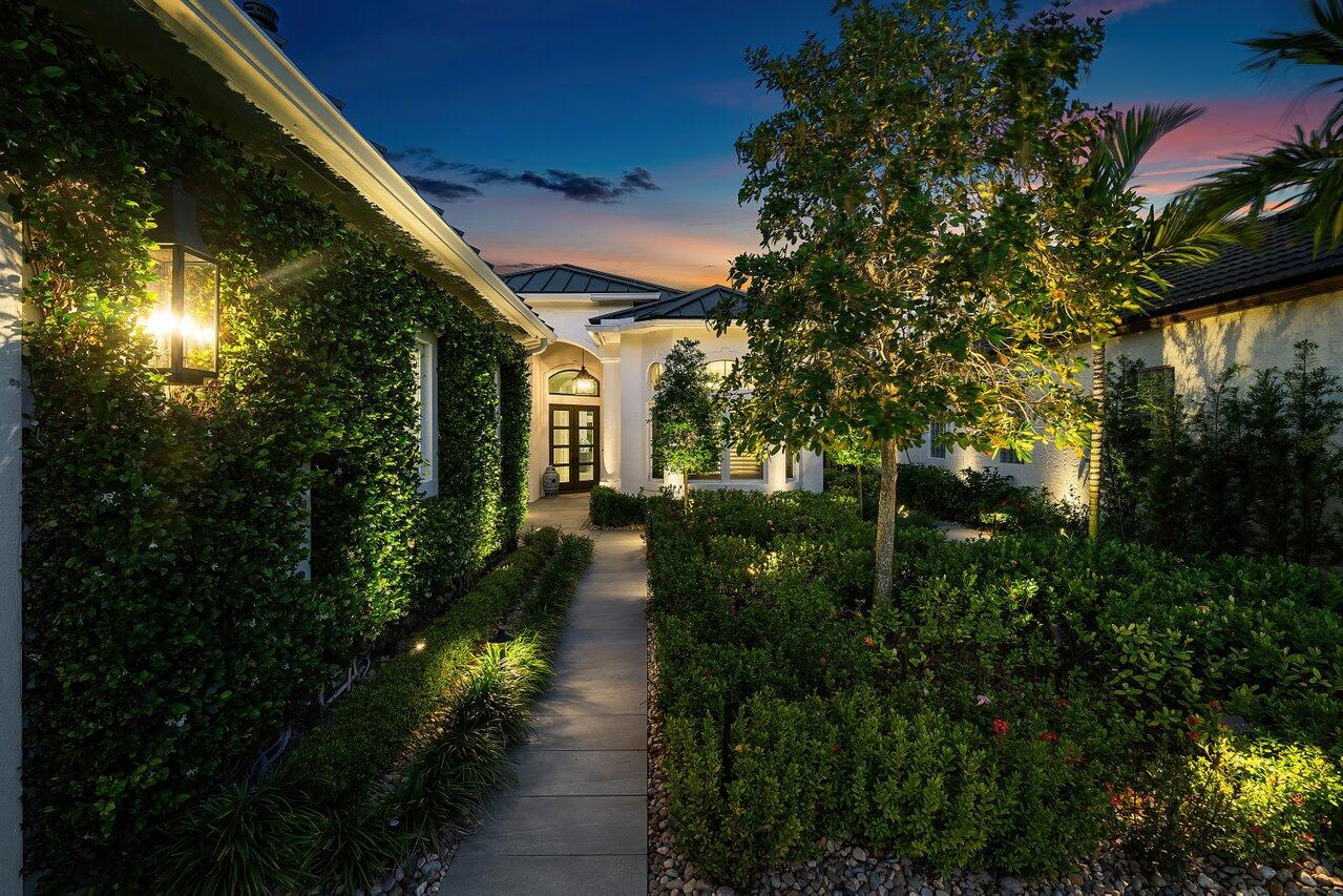 WATERS EDGE EST - Residential