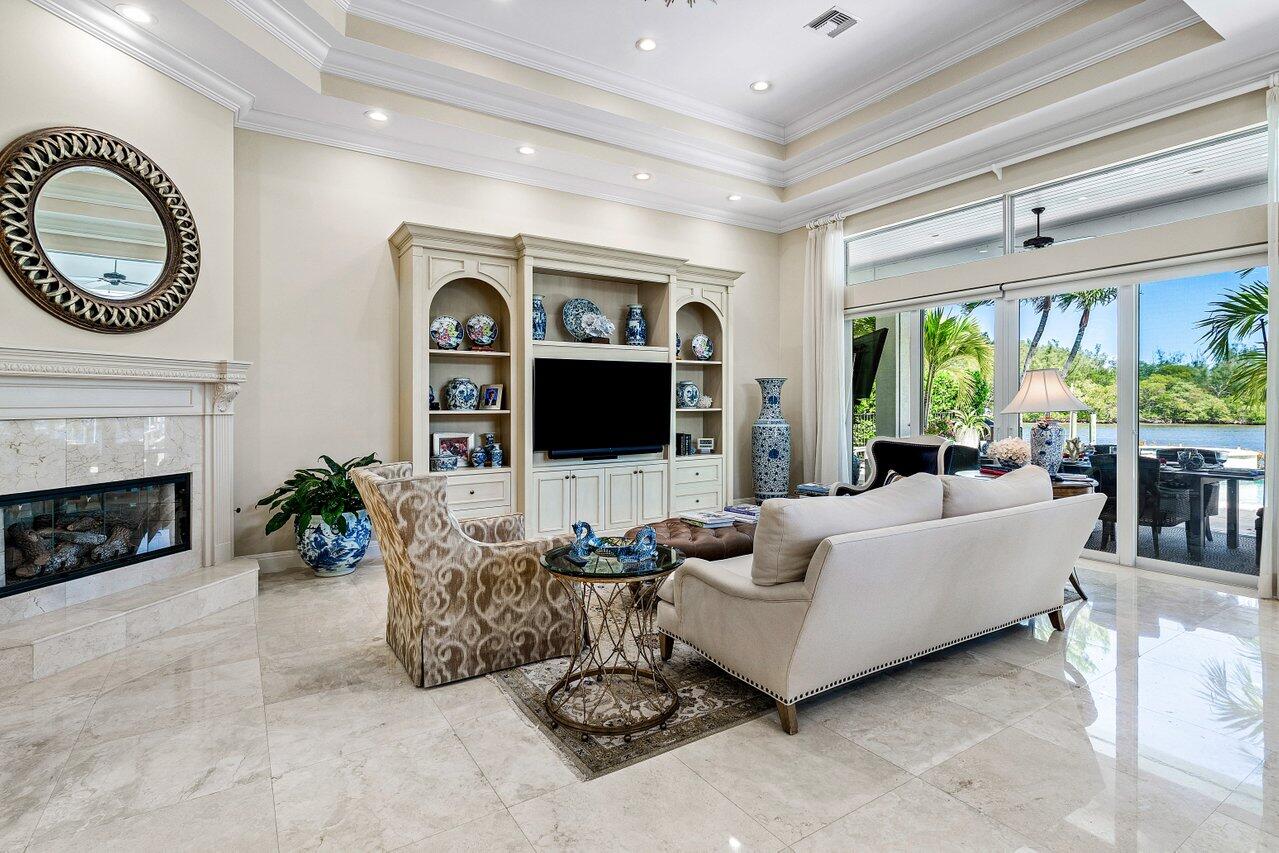 WATERS EDGE EST - Residential