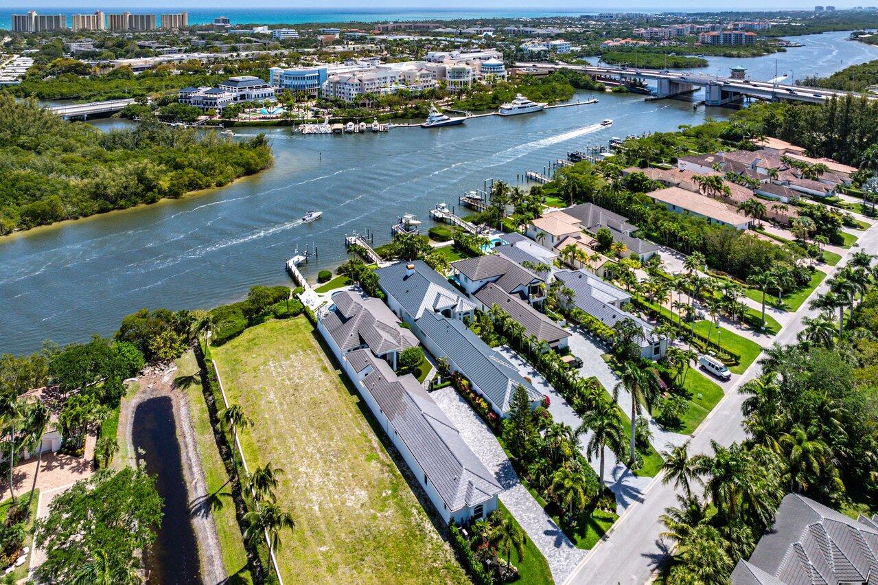 WATERS EDGE EST - Residential