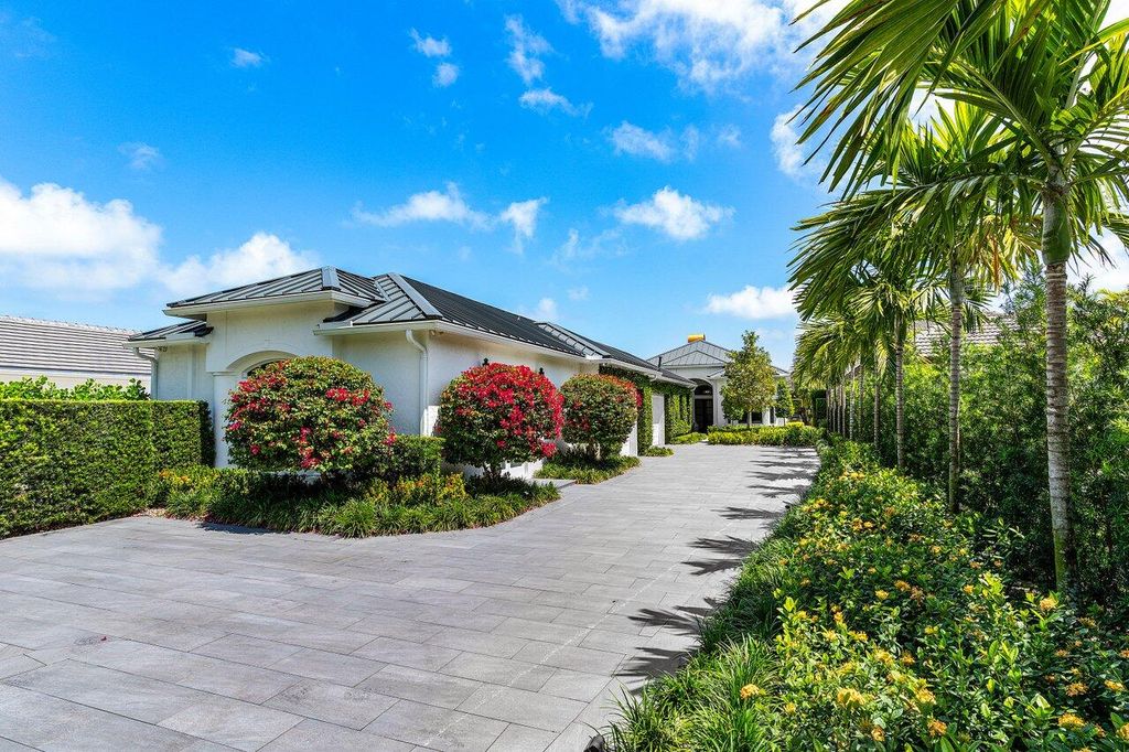 Photo of 301 Fishermans Way, Jupiter, FL 33477 (MLS # R11076310)