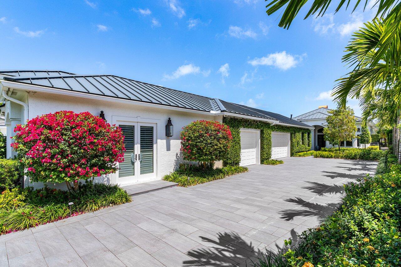 WATERS EDGE EST - Residential