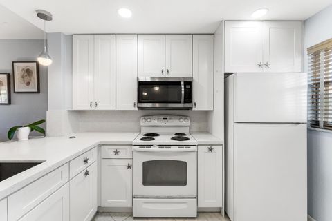 Tiny photo for 3654 Via Poinciana #504, Lake Worth, FL 33467 (MLS # B26002633)