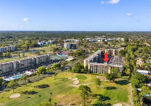 Tiny photo for 3654 Via Poinciana #504, Lake Worth, FL 33467 (MLS # B26002633)