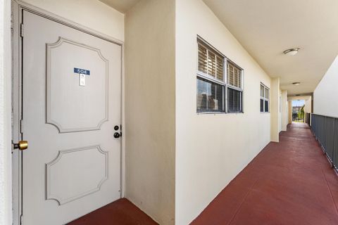 3654 Via Poinciana 504 Lake Worth FL 33467