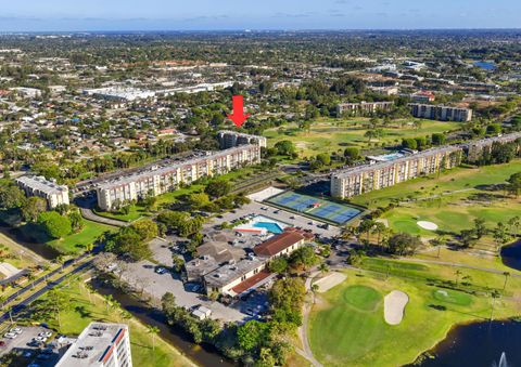 Tiny photo for 3654 Via Poinciana #504, Lake Worth, FL 33467 (MLS # B26002633)