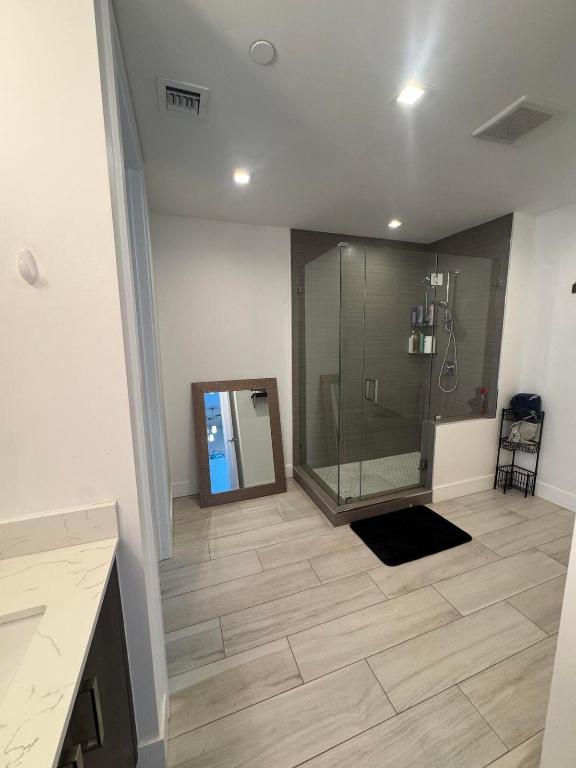 ONE LUXURY CONDO - Residential