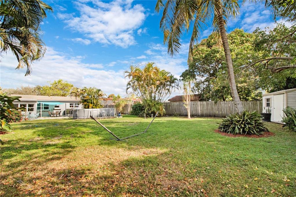 Hollywood Little Ranches - Residential
