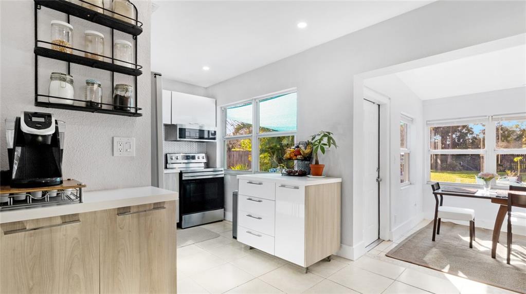 Hollywood Little Ranches - Residential