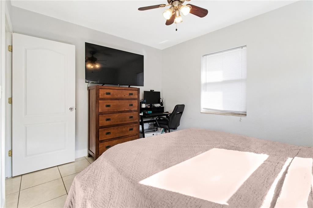 Hollywood Little Ranches - Residential