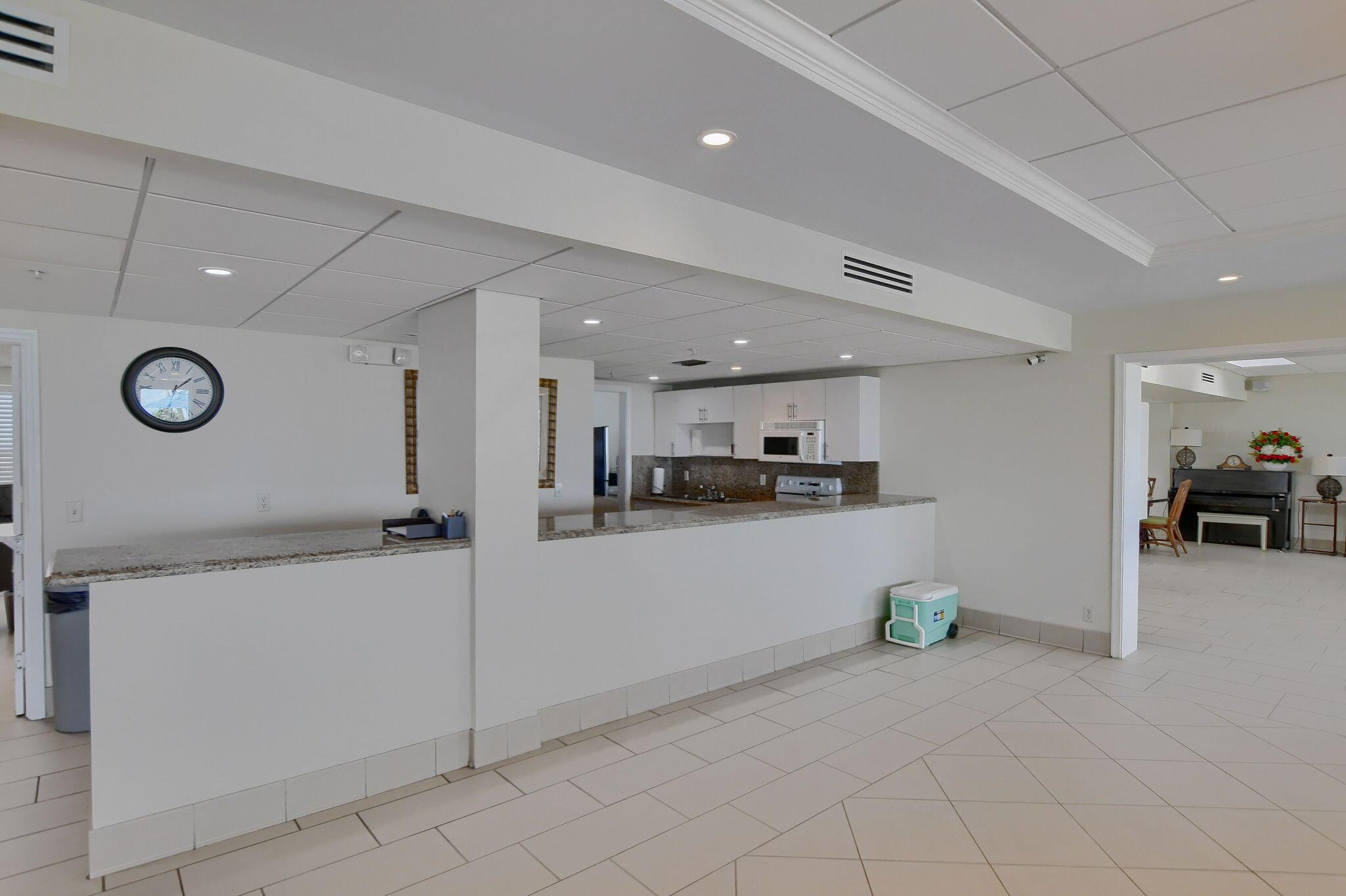 PENTHOUSE TOWERS CONDO - Residential