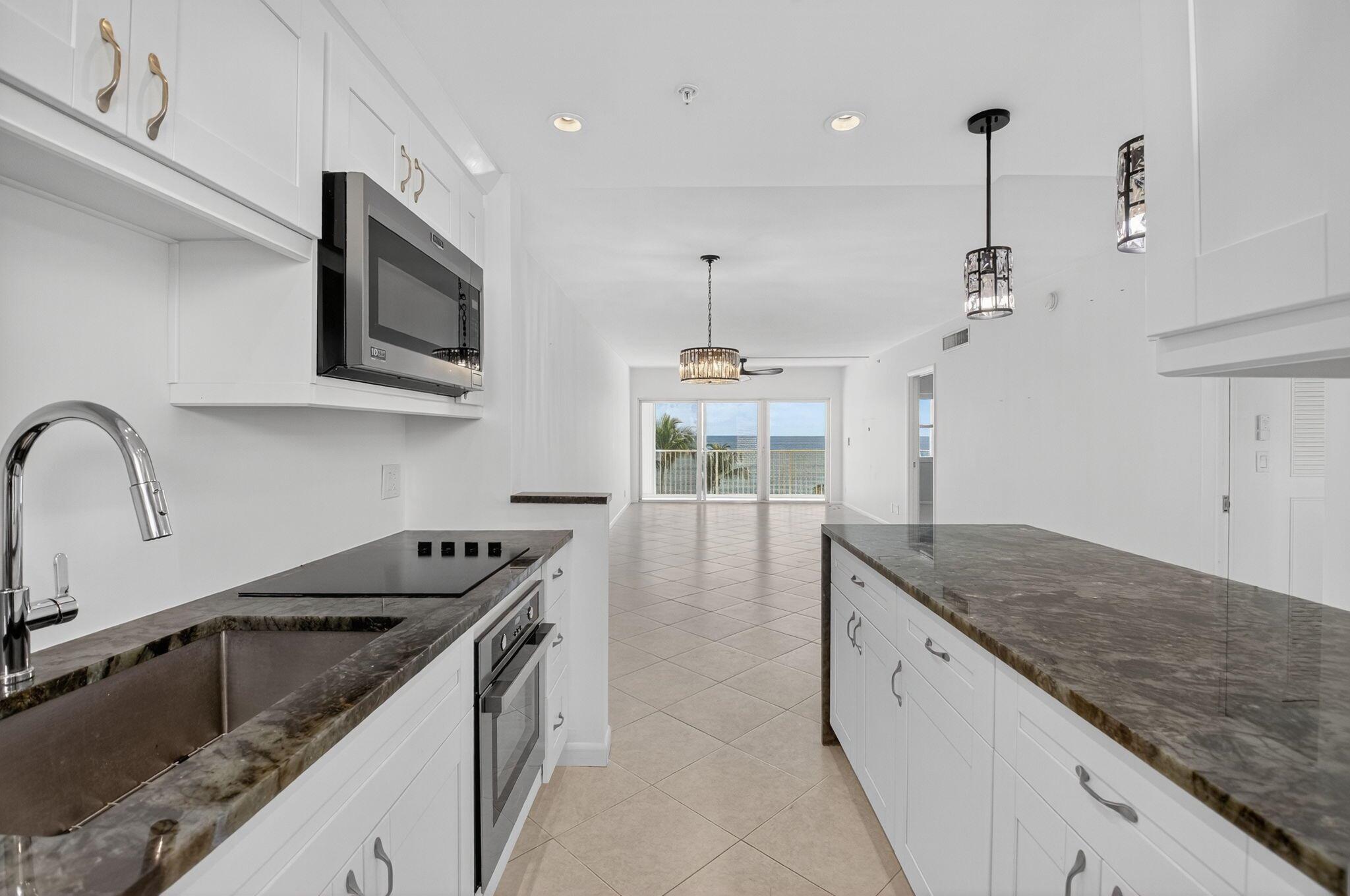 PENTHOUSE TOWERS CONDO - Residential