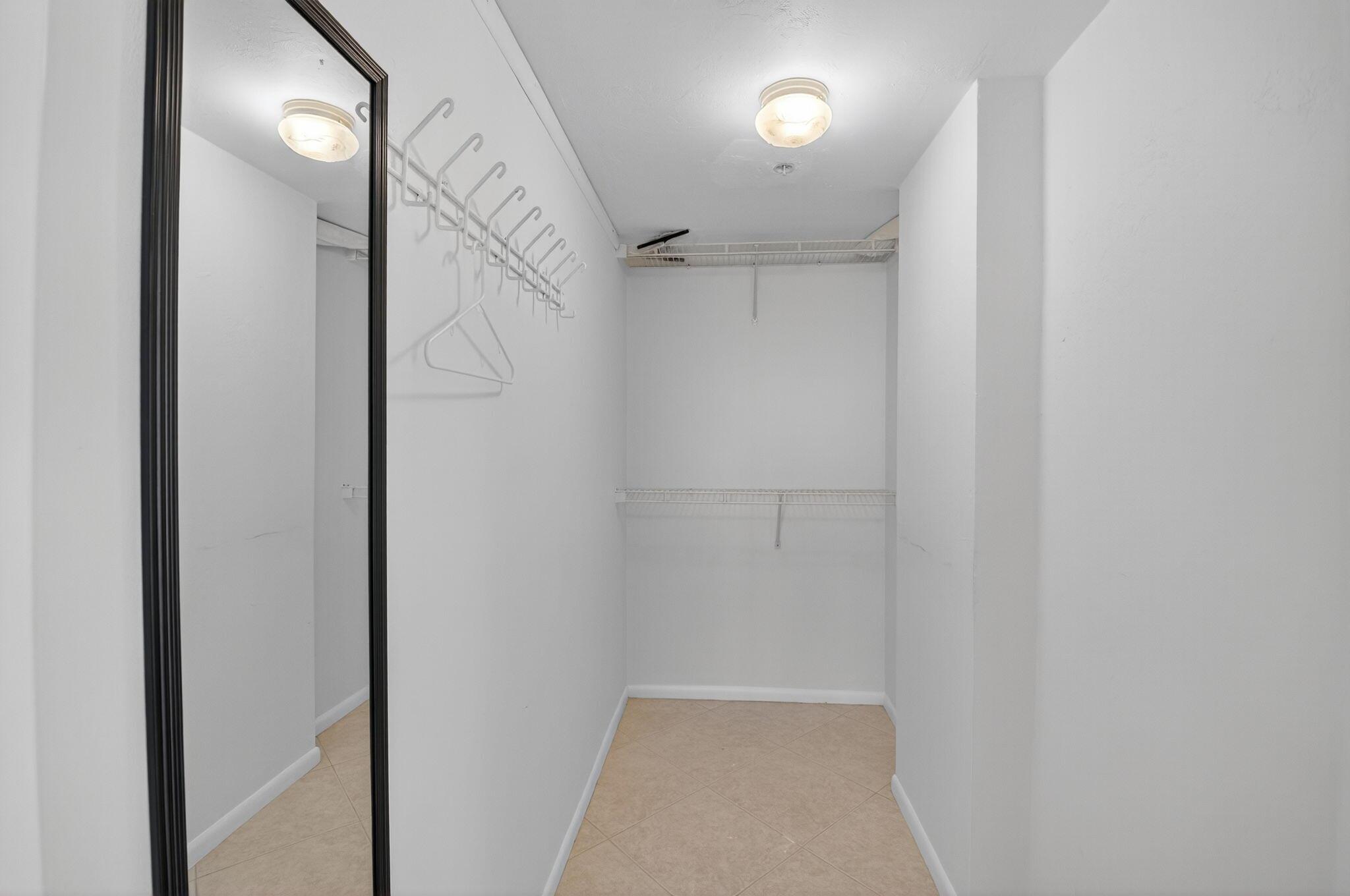 PENTHOUSE TOWERS CONDO - Residential
