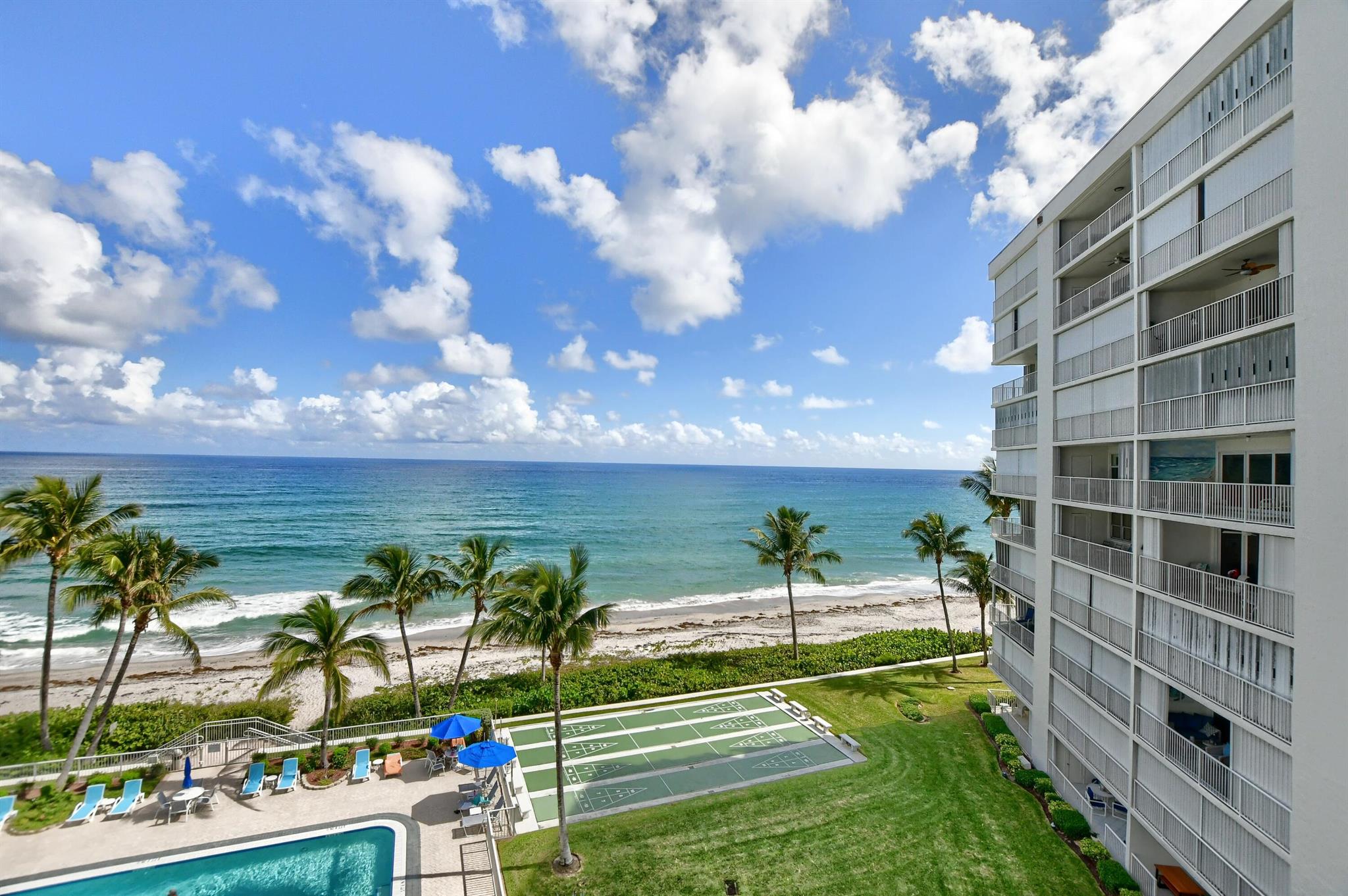 PENTHOUSE TOWERS CONDO - Residential