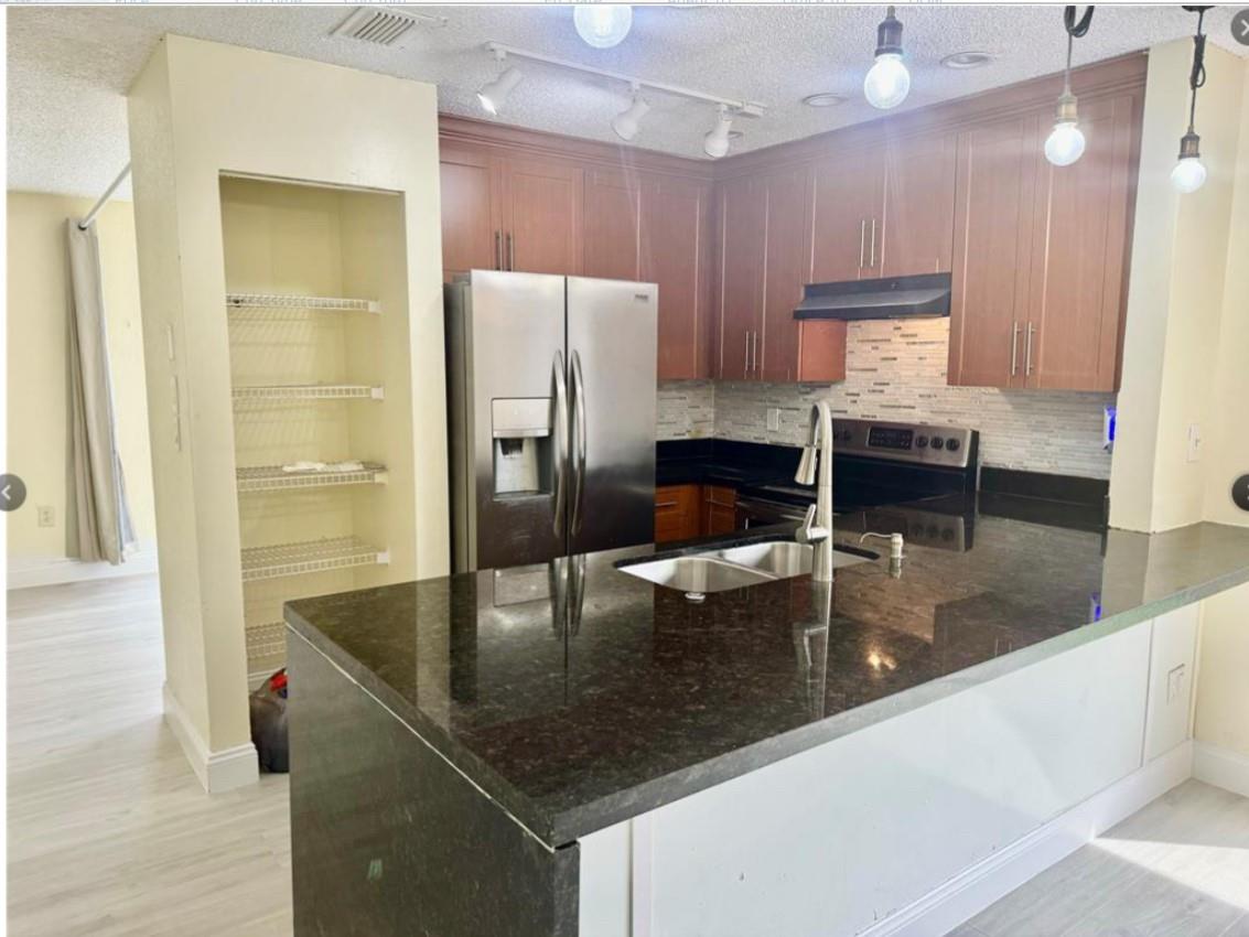 Country Creek of Davie - Residential Lease