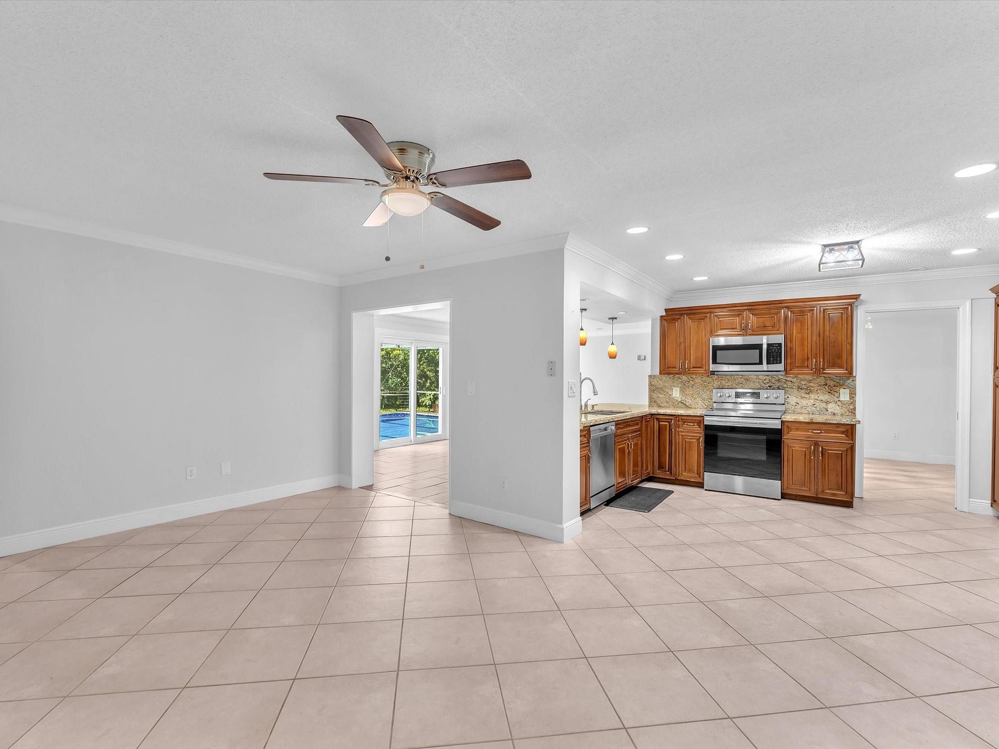 Coral Spgs Country Club - Residential Lease